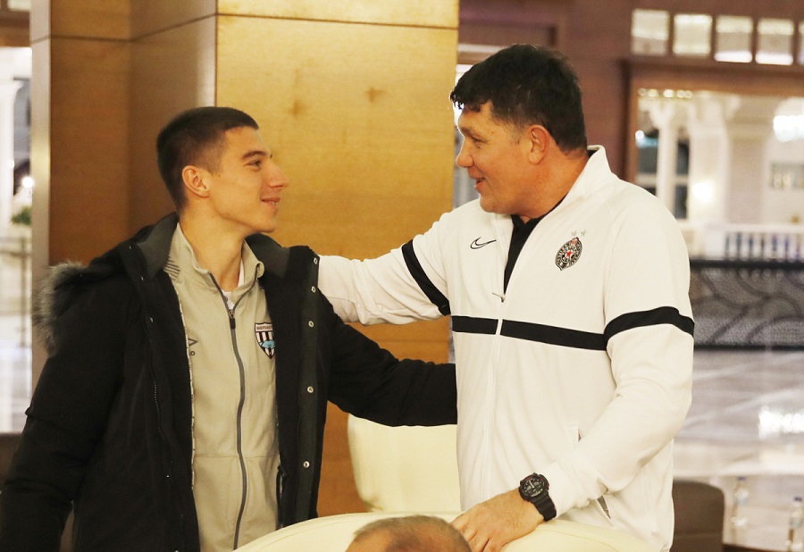 Susret Petrića i Nikole Terzića koji je ove zime napustio klub (© FK Partizan)