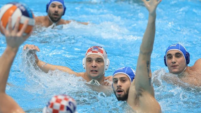 Luka Lončar, Aleksandros Papanastasiju i Stilijanos Argiropulos (©European Water Polo Championship 2024)