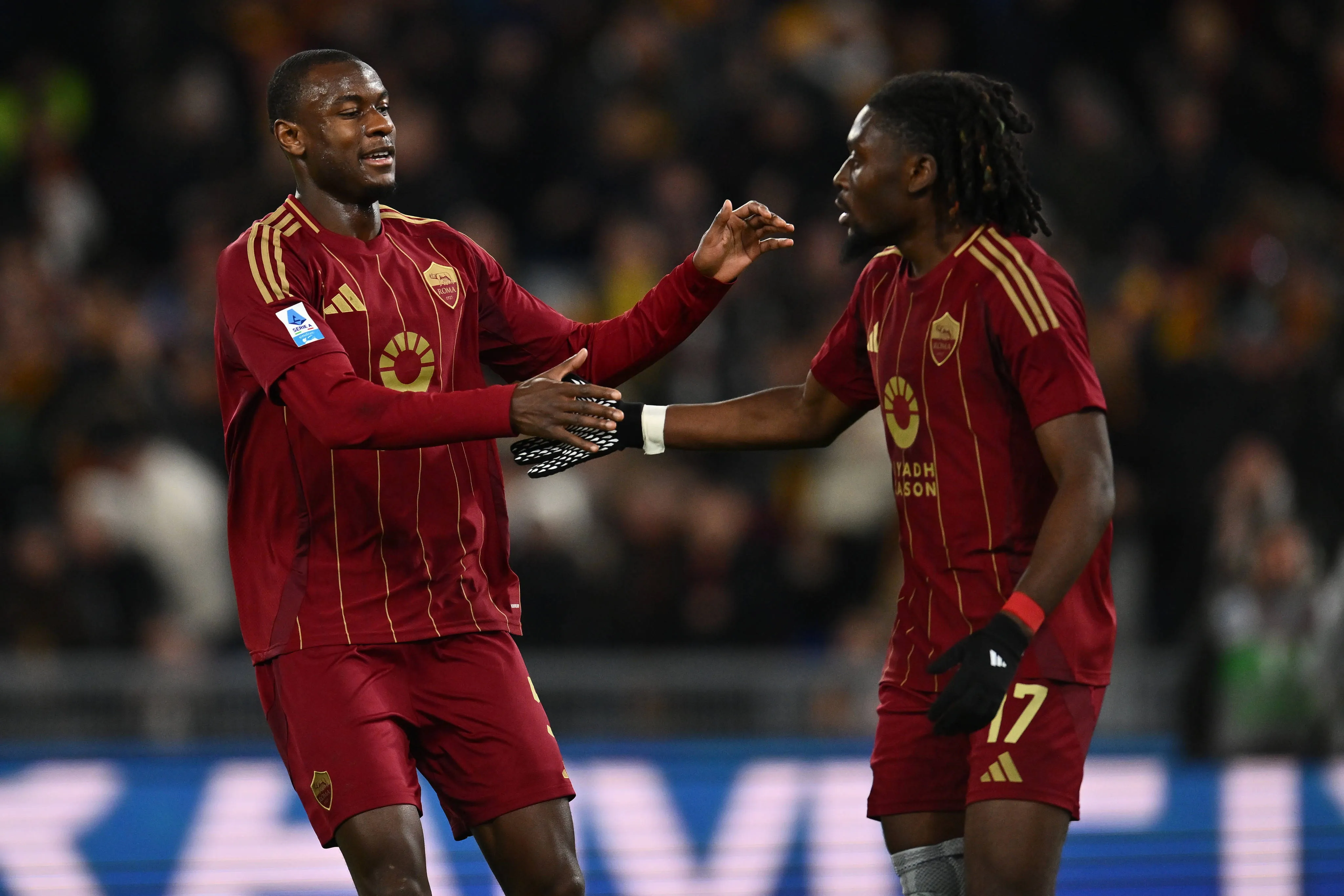 Evan Ndika i Manu Kone (©xDomenicoxCippitelli IPAxSportx xipa-agency.netx IPA_53083740 IPA_Agency_IPA53083740)