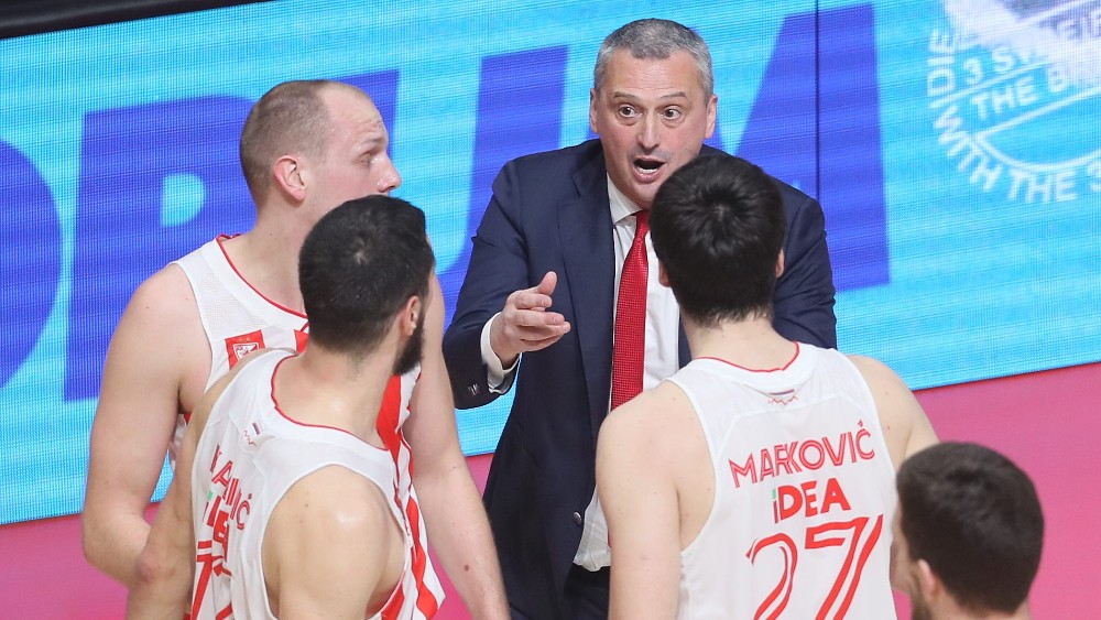 Dejan Radonjić i košarkaši Zvezde (©MN Press) 