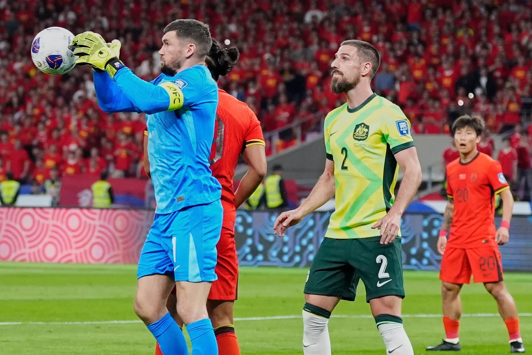 Metju Rajan i Miloš Degenek (©Guliver image - AP Photo)