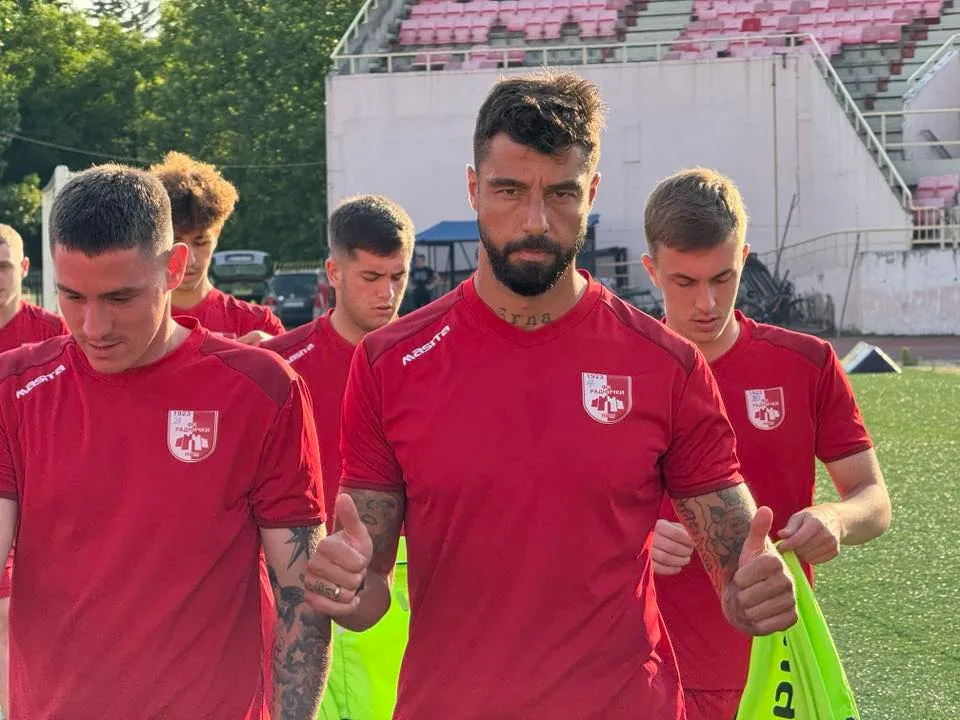 (@FK Radnički)