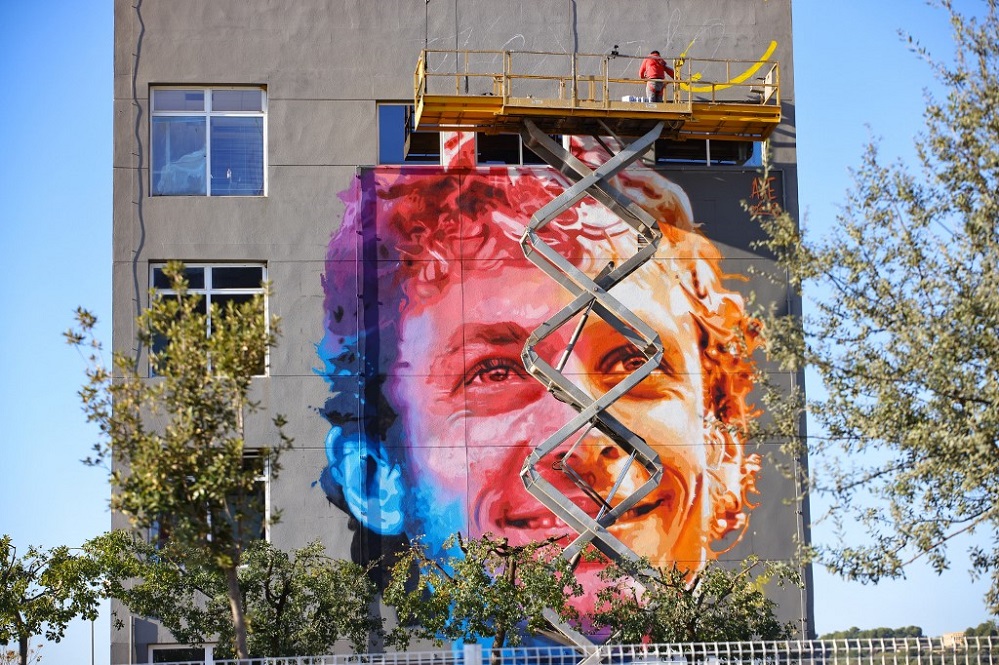 Mural posevećen legendarnom Doktoru (©AFP)