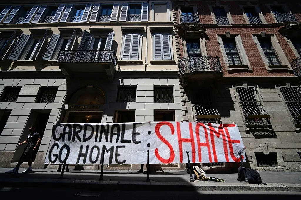 Kardinale je odavno obražem u Milanu (©Reuters)