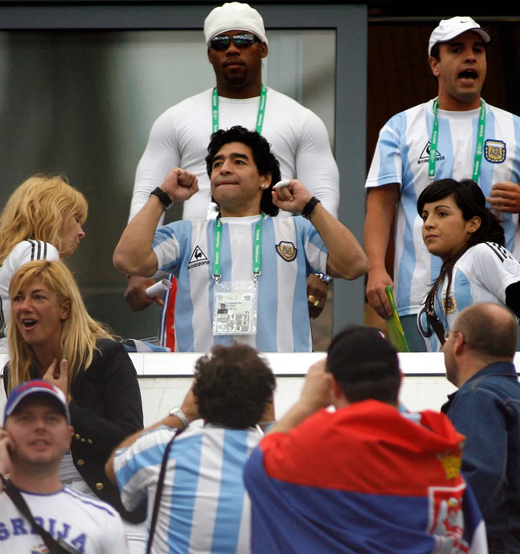 Maradona na utakmici u Gelzenkirhenu (Reuters)