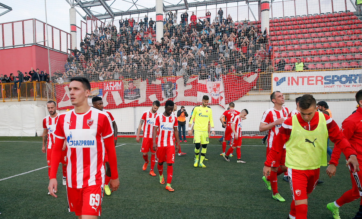 Fudbaleri Zvezde posle poraza od Voždovca 2017. godine, Foto: Starsport