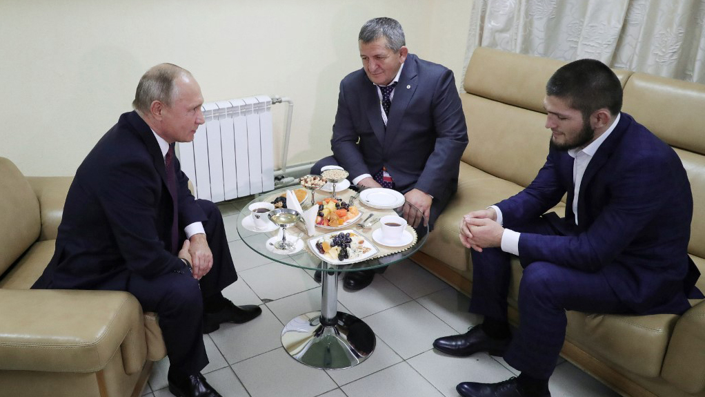 Habib i Abdulmanap u poseti Putinu (©AFP arhiva)