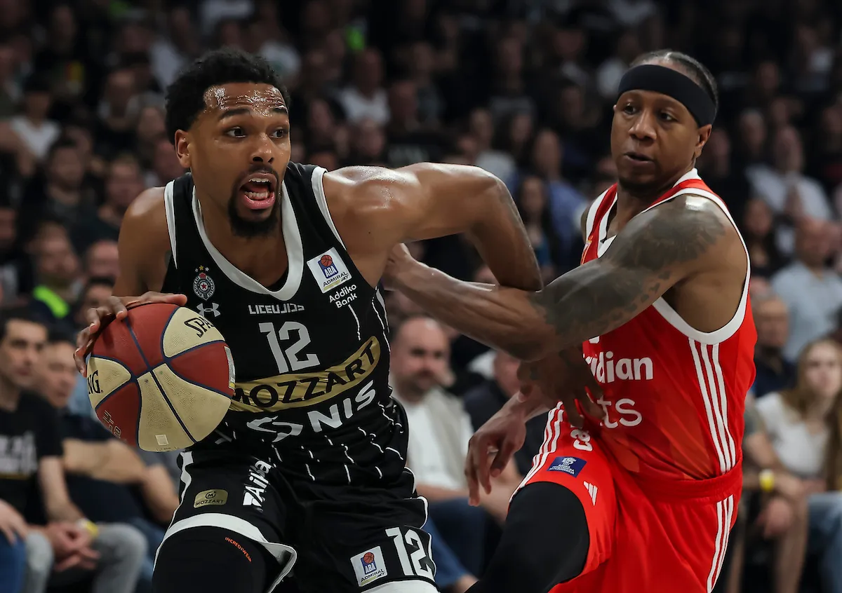 Ajzea Kenan u derbi duelu sa Sterlingom Braunom (FOTO: StarSport)