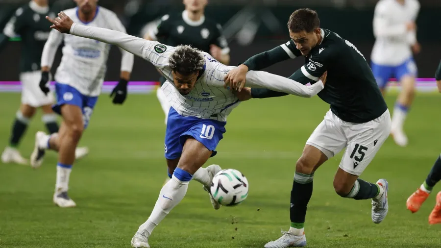 ©Reuters (Dušan Pavlović u duelu sa Žoržinjom Ruterom)