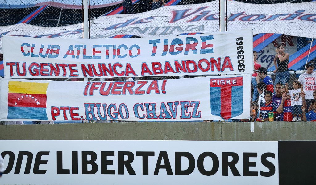 Transparent navijača Tigresa (©AFP)