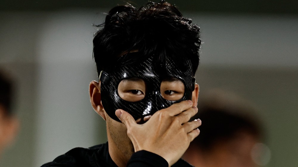 Hjon Min Son sa maskom (©Reuters)