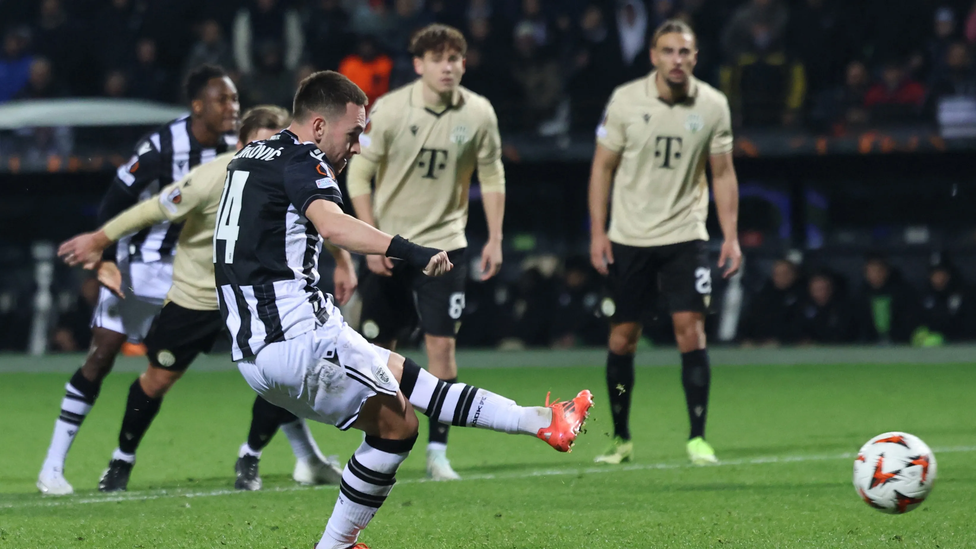 Andrija Živković (PAOK) (©Reuters)
