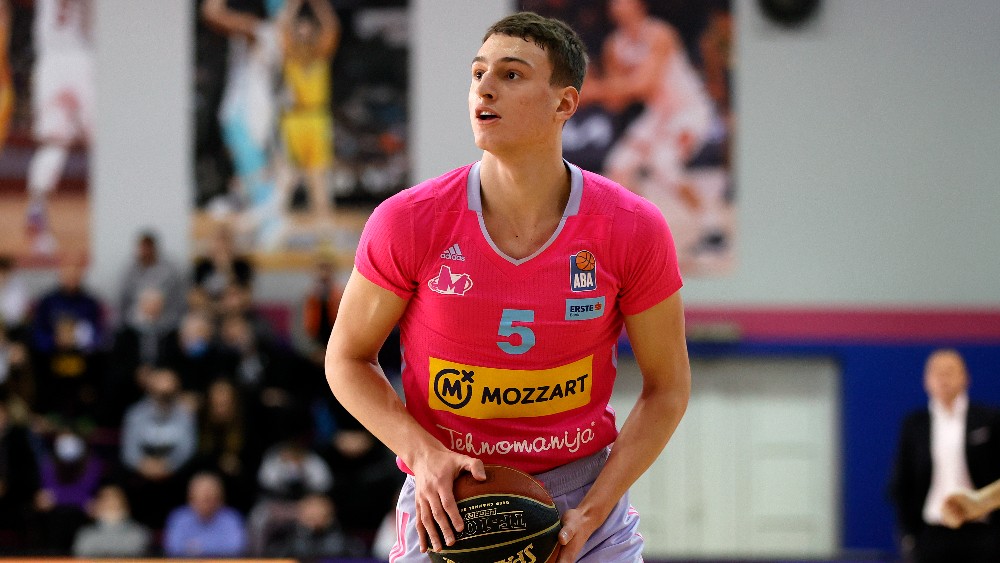 Nikola Jović (©star Sport)