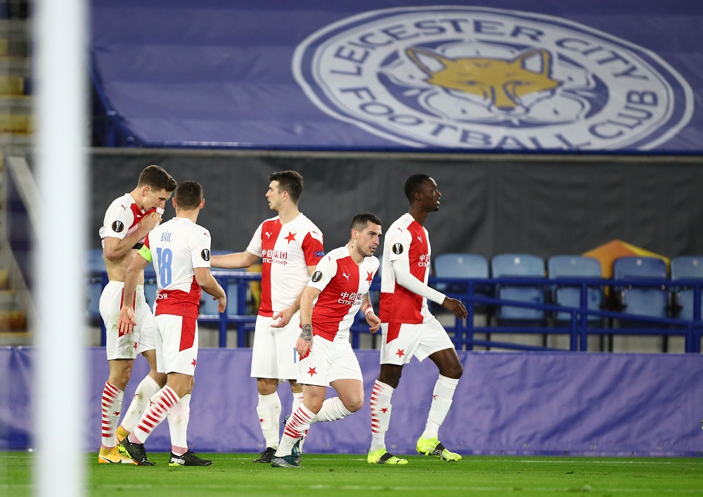 Fudbaleri Slavije slave gol protiv Lestera (Reuters)