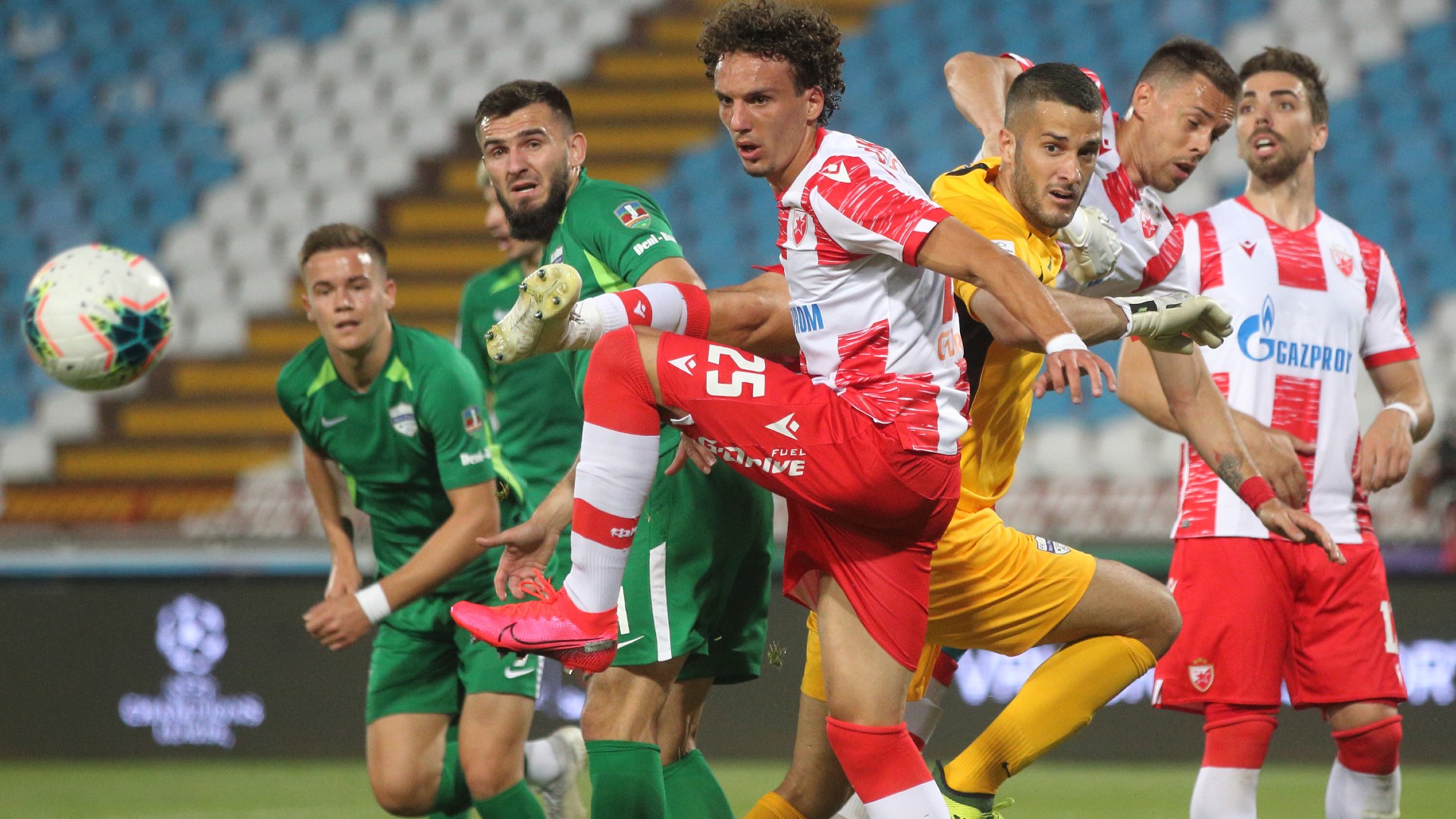 U duelu na utakmici sa Crvenom zvezdom
