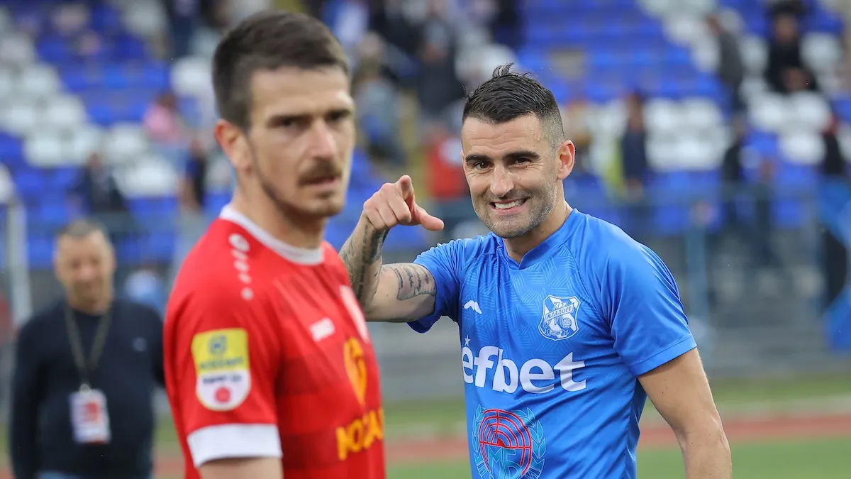  ©Starsport