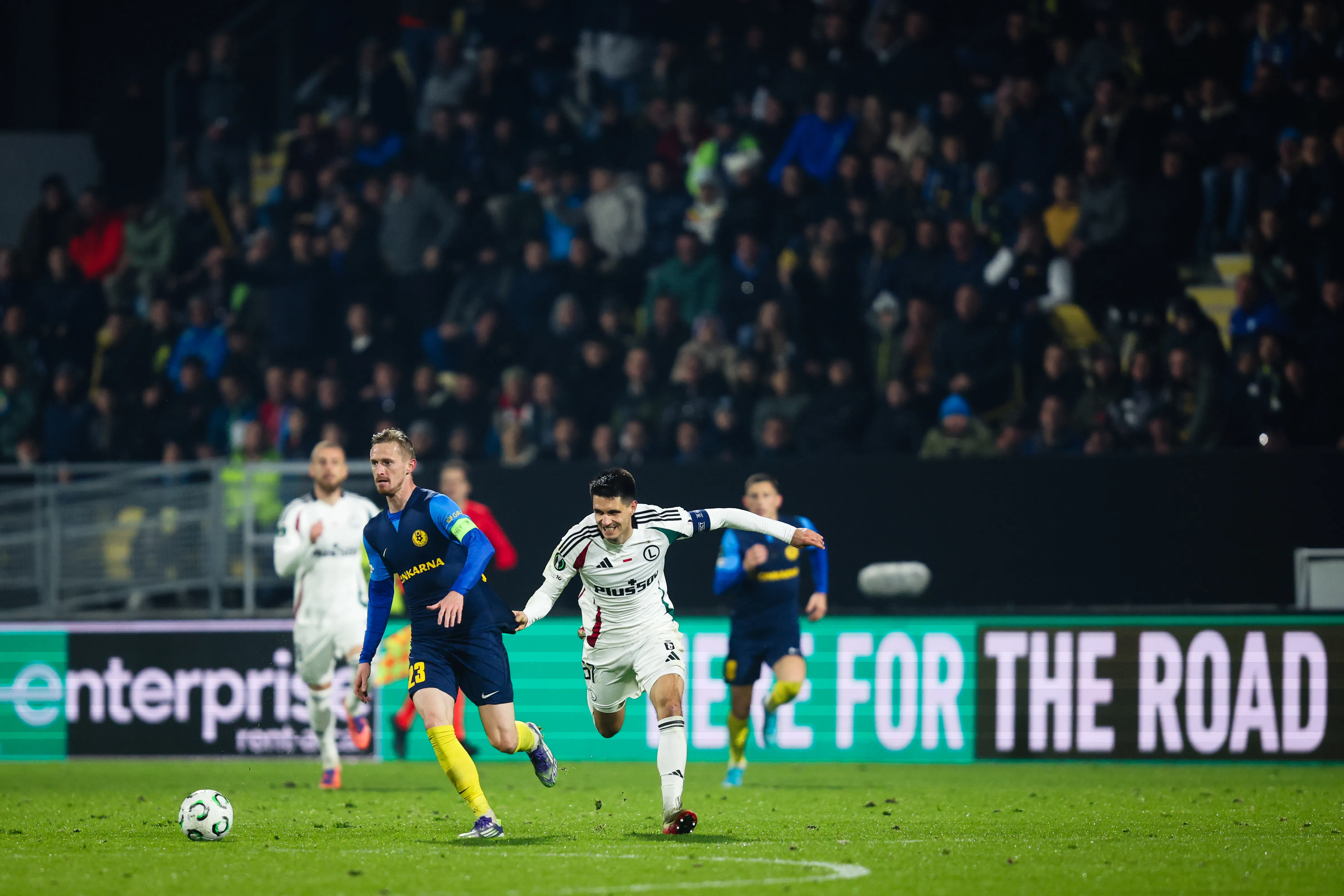 Žan Karničnik protiv Legije (©NK Celje)