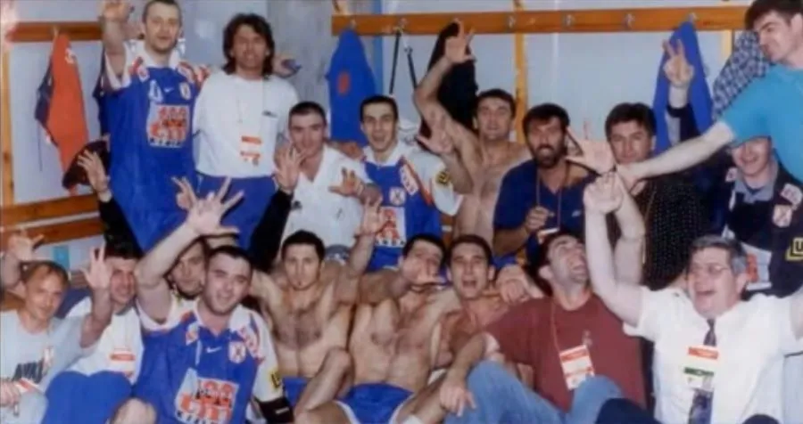 Slavlje u svlačionici nakon osvojene bronze