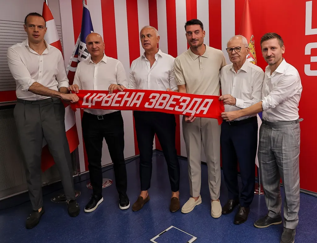 Zvezdina uprava na Rijerinoj promociji (©Starsport)