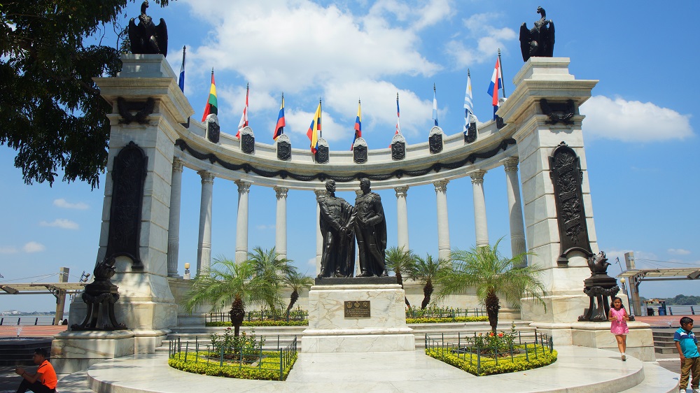 Spomenik Simonu Bolivaru i Hoseu de San Martinu u Gvajakilu (©Shutterstock)