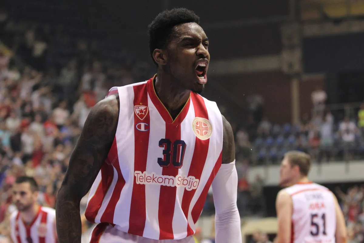 Kvinsi Miler (©MN Press)